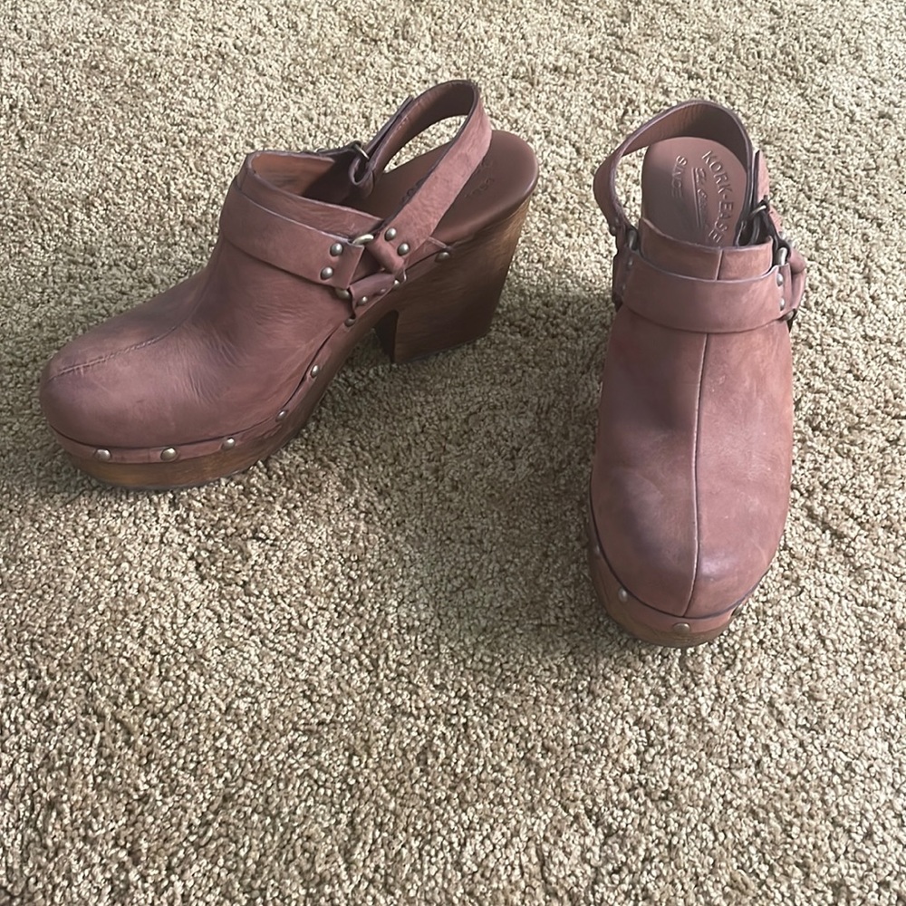 Kirk-ease clog heels